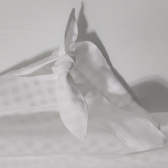 Torrid white sheer blouse 3x - Picture 5 of 5